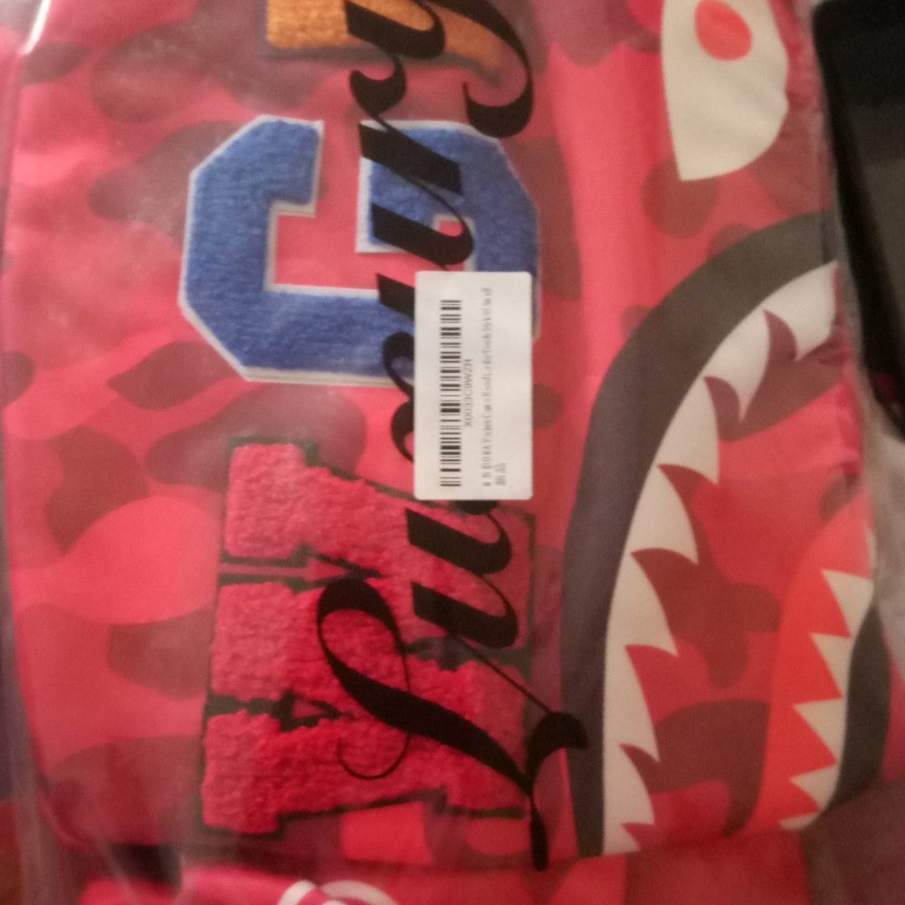 Bape - Picture 3 of 3